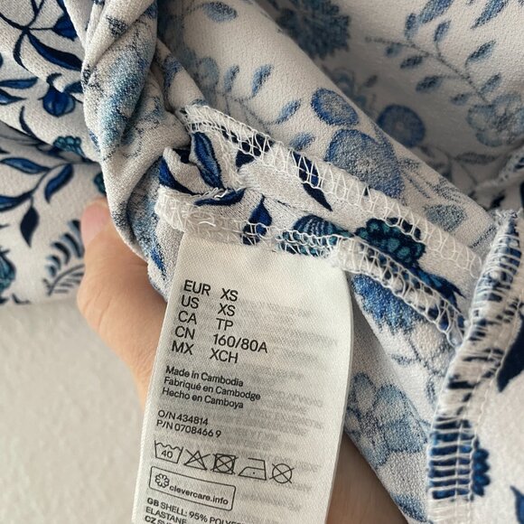 DIVIDED (H&M) | XS | White/Blue Crop Top - Picture 5 of 5